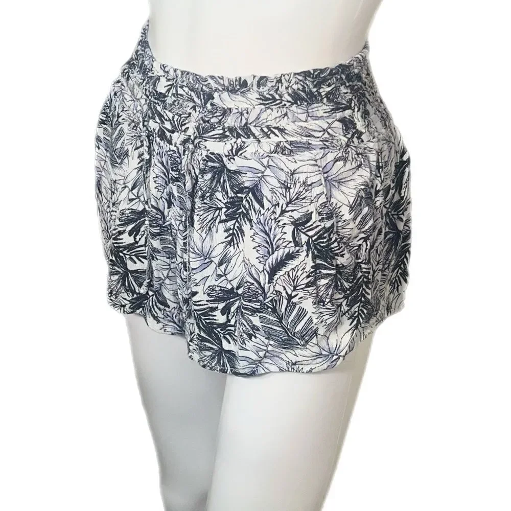 Sincerely Jules Drawstring Shorts (L) - Picture 3 of 12